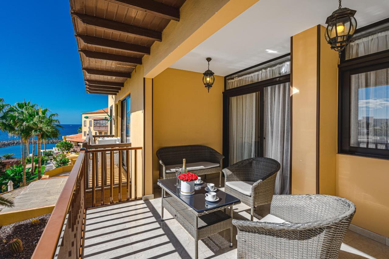 Oceanfront Oasis: 3-Bedroom Las Americas Beach Retreat Playa de las Americas  Exterior photo